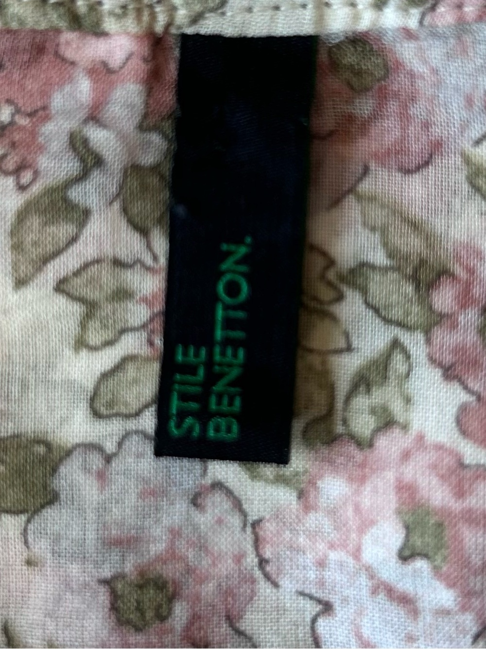 United Colors of Benetton Floral Sleeveless Blouse Button Cottagecore Medium - Picture 3 of 8